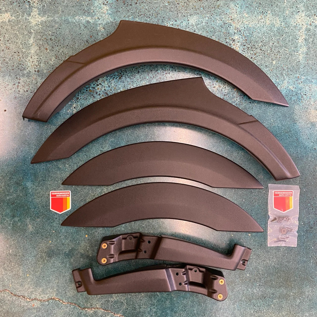 Rally Raider front flares with mounting brackets – detail view