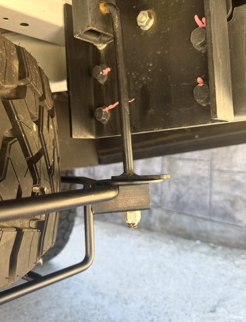 Sprinter 3500 Ekko Tire Cage