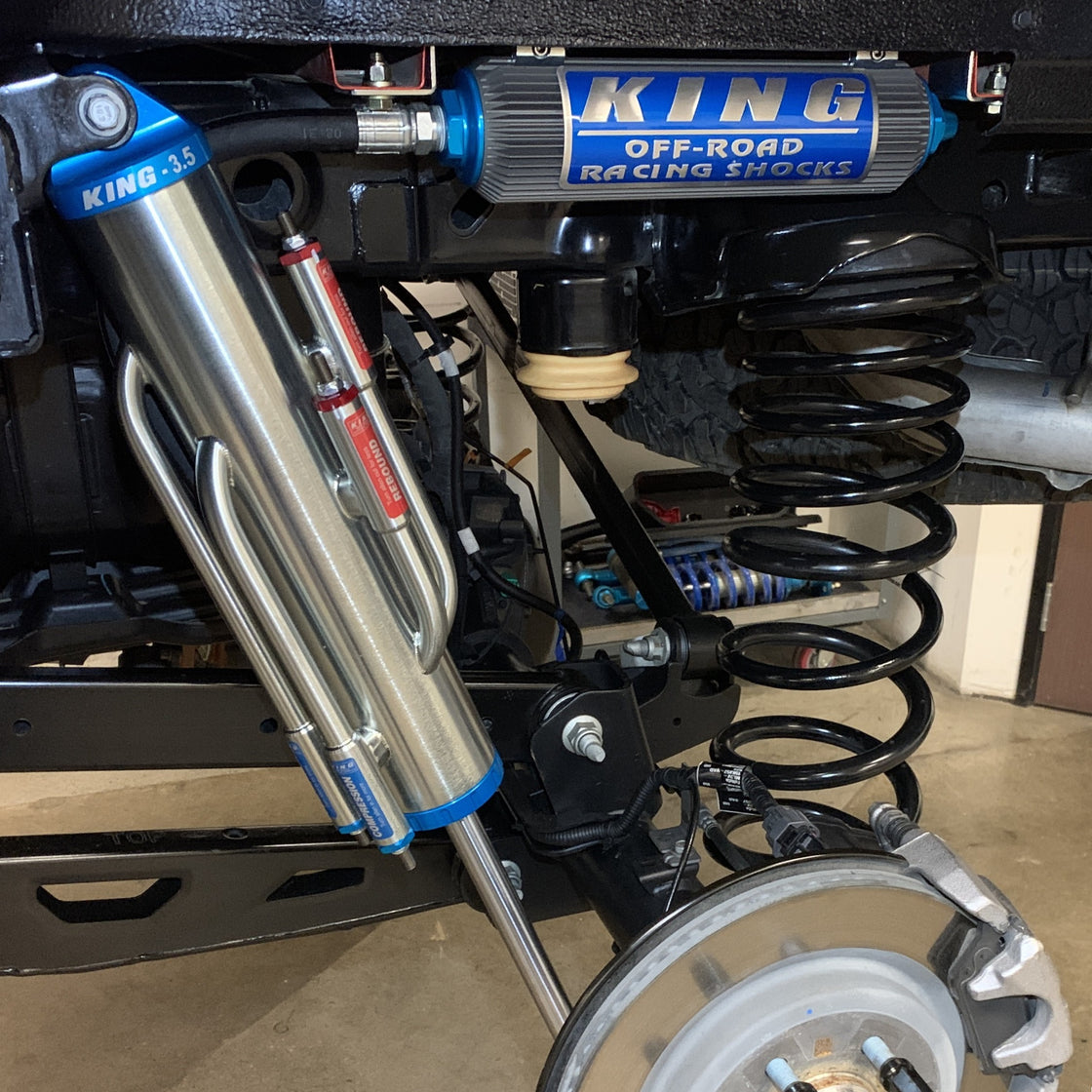 King Shocks Ford Raptor 21+ (Gen3) 3.5 Rear Bypass Shocks